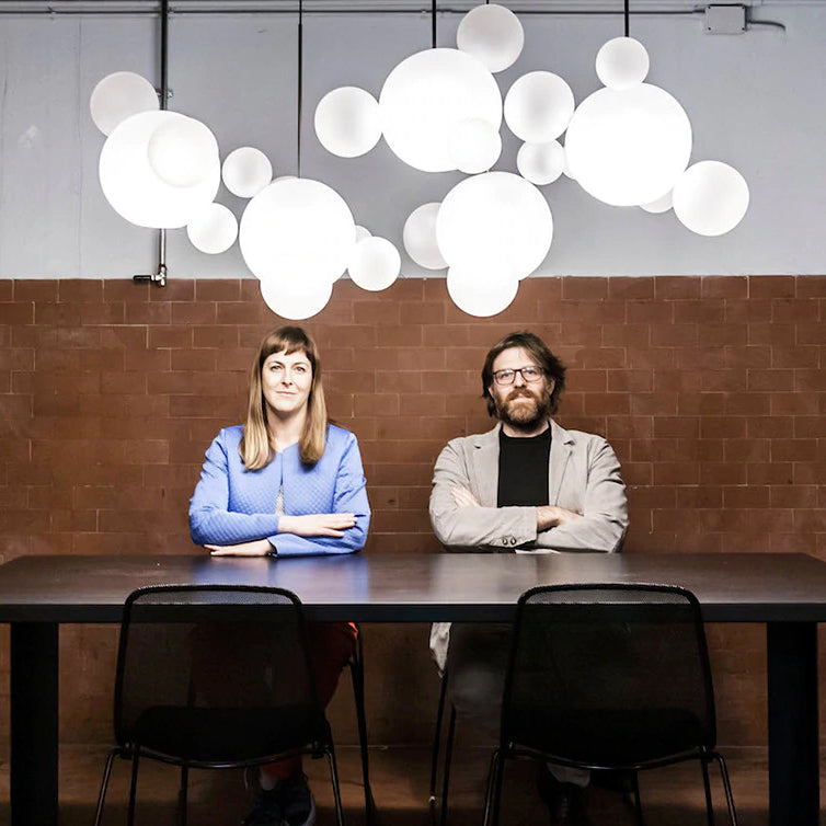 AstraNova Snowball glaslysekrone med matte eller krystalsfærer