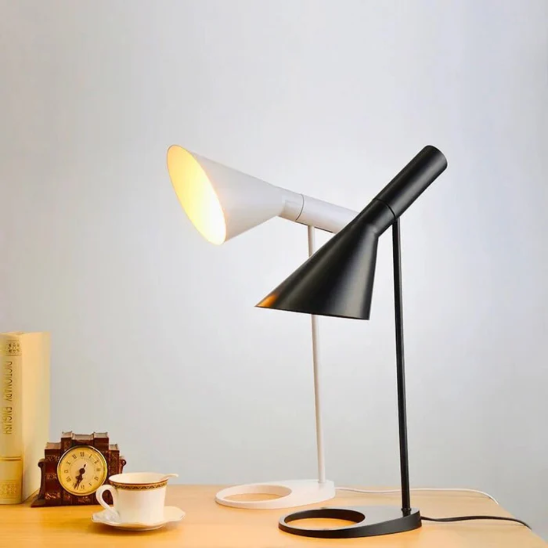 Nexa minimalistisk LED skrivebordslampe til soveværelse og kontor