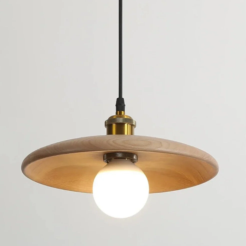 Závěsná LED lampa Oaklume z masivního dubového dřeva do jídelny