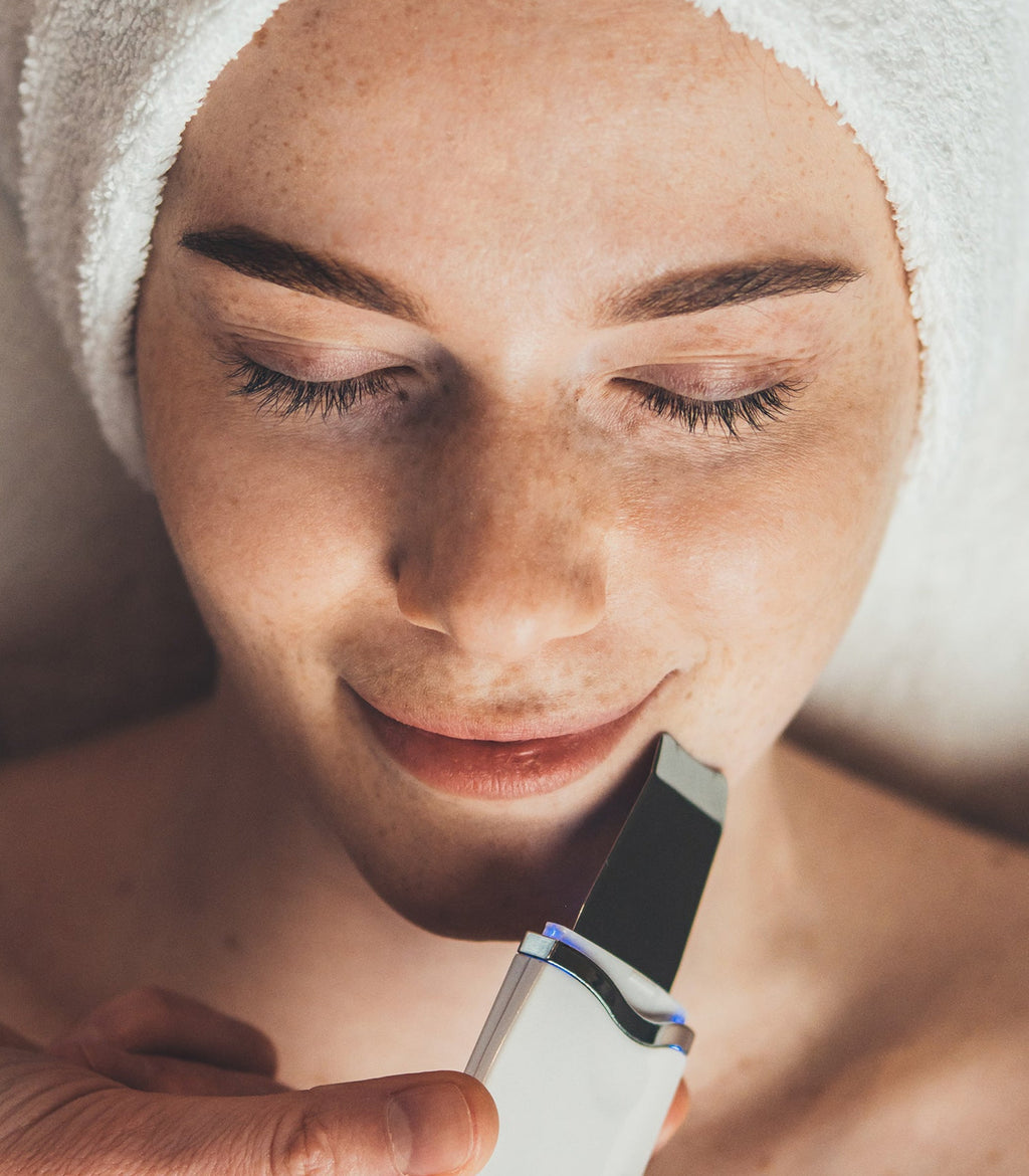 Limpiador Ultrasónico de Iones para Limpieza Facial en Casa