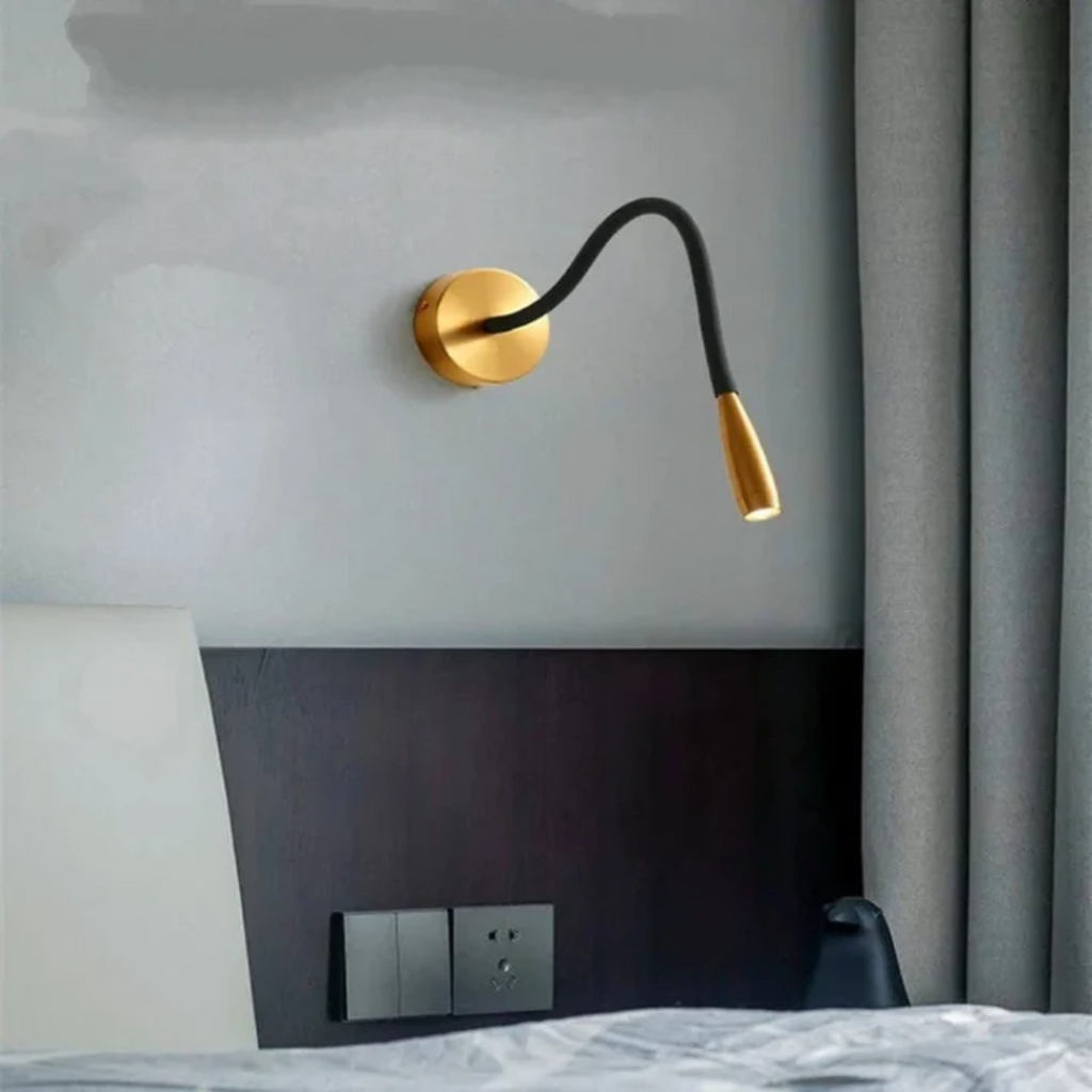 Lampa ścienna LED NovaLume aluminiowa 10 cm kwadratowa do sypialni i salonu