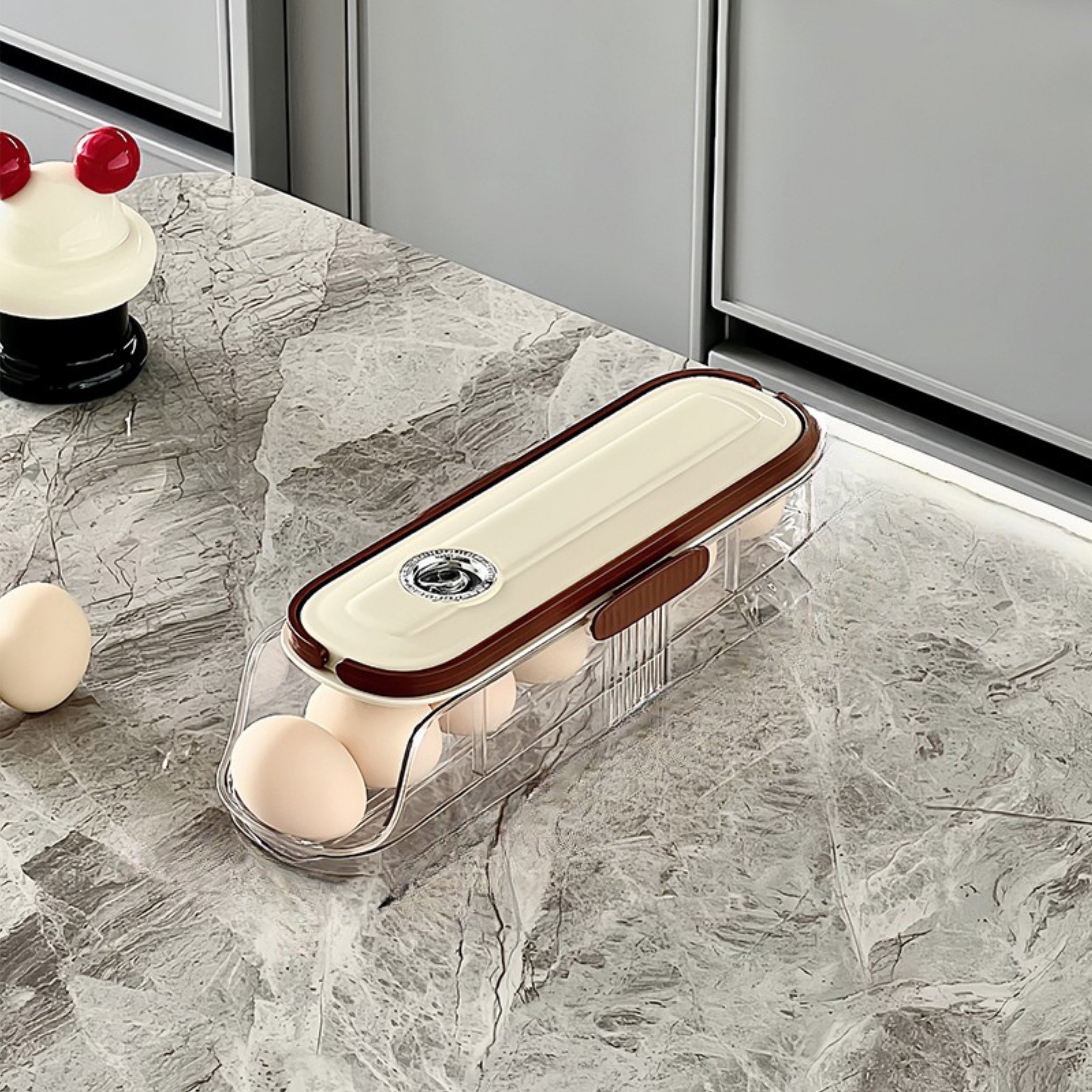 جا تخم‌مرغ یخچال اتوماتیک EggFlow با طراحی درب جانبی جمع‌وجور