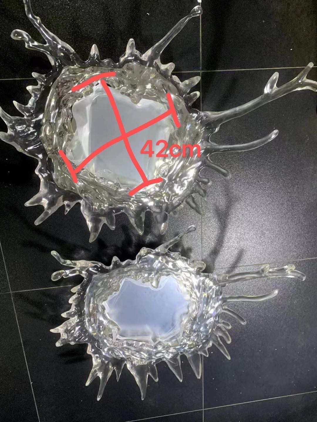 Water Splash LED Mirror Wall Lamp With Waterproof Resin Design