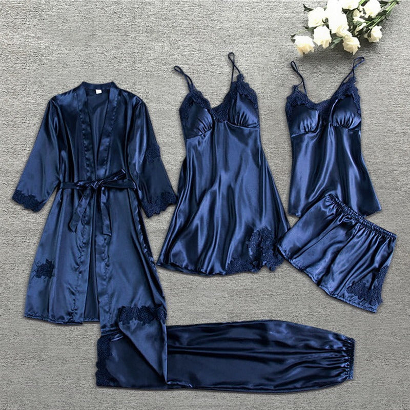 Lumina Silk Nattøjssæt med Blondekant Kimono, Camisole og Shorts
