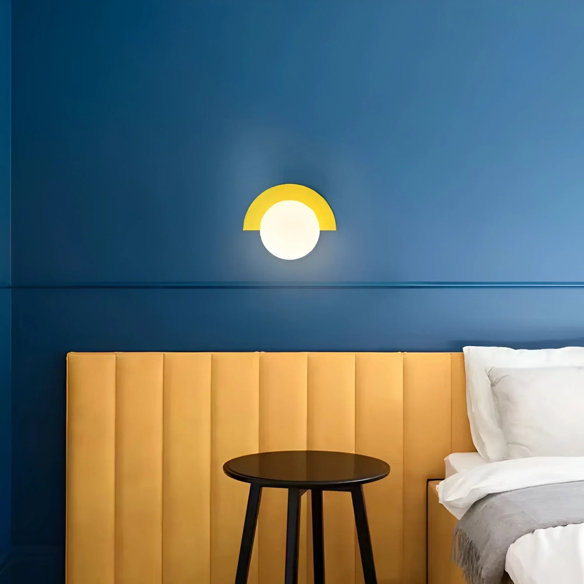NovaGlow Nowoczesna Półokrągła Lampa Ścienna Do Nowoczesnych Wnętrz