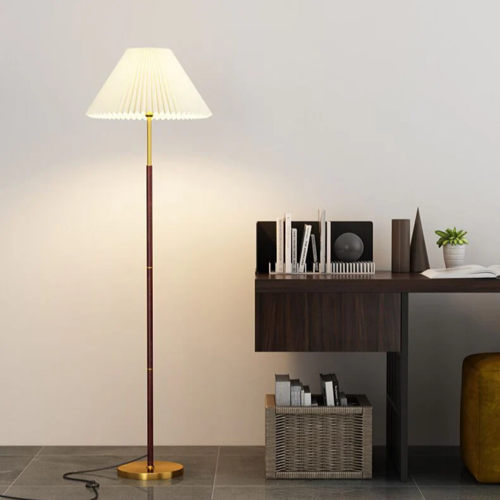 Aurea Reispapier-Stehlampe mit sanftem Umgebungslicht