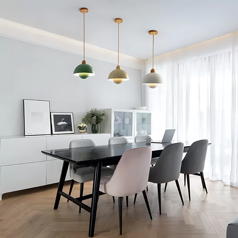 Rustikální dřevěná závěsná lampa Asteron pro teplou atmosféru