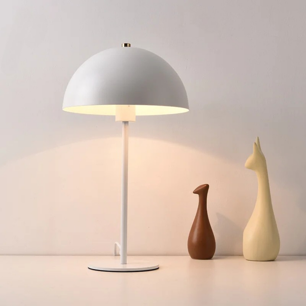 Stolní lampa Lumora s LED osvětlením a nastavitelnou jasností pro ložnici a obývací pokoj