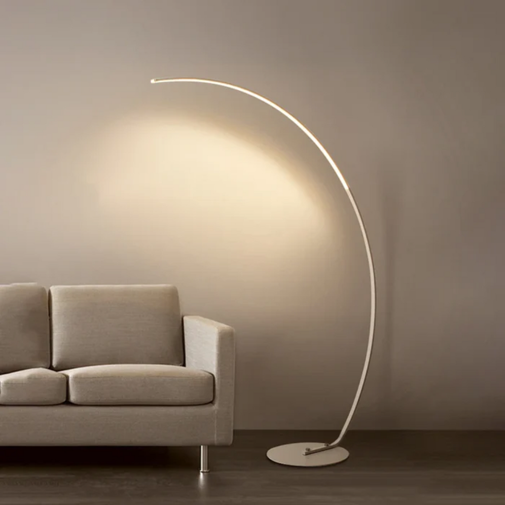 Solmere Arc LED-gulvlampe til stuer og soveværelser