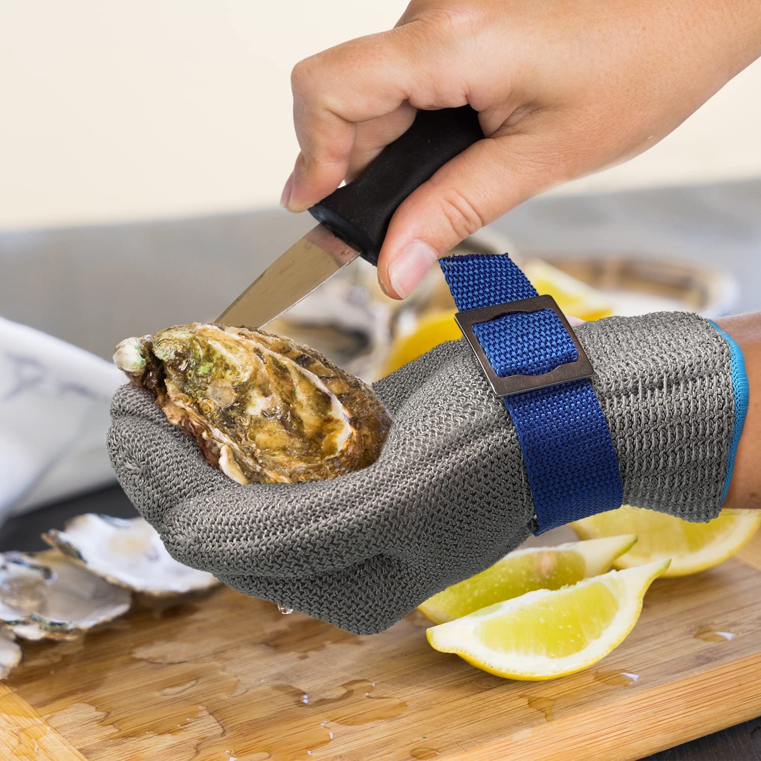 Guanto in rete di acciaio inox per uso alimentare in cucina