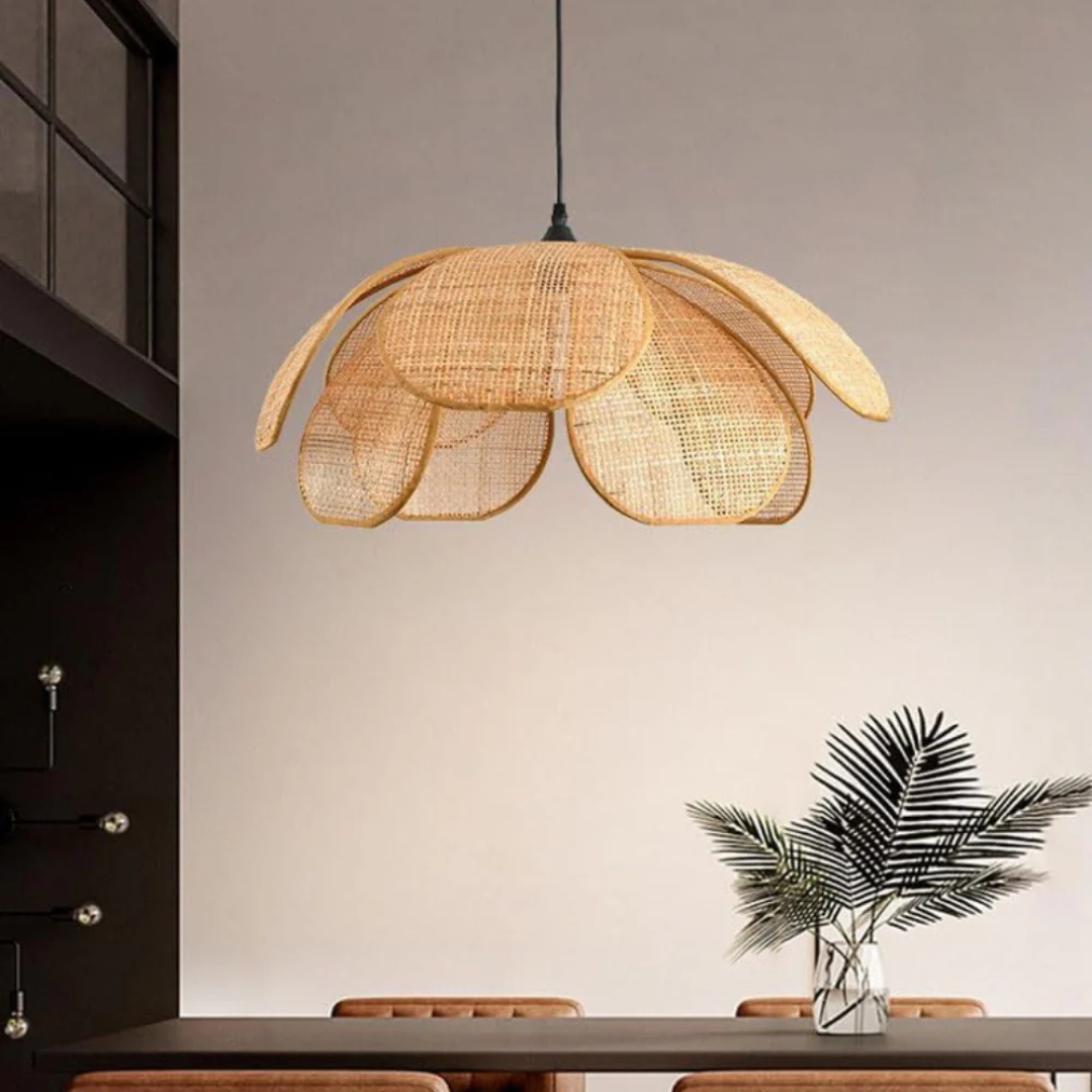 Lampada a sospensione contemporanea per sala da pranzo Lumora di Lyria Studio