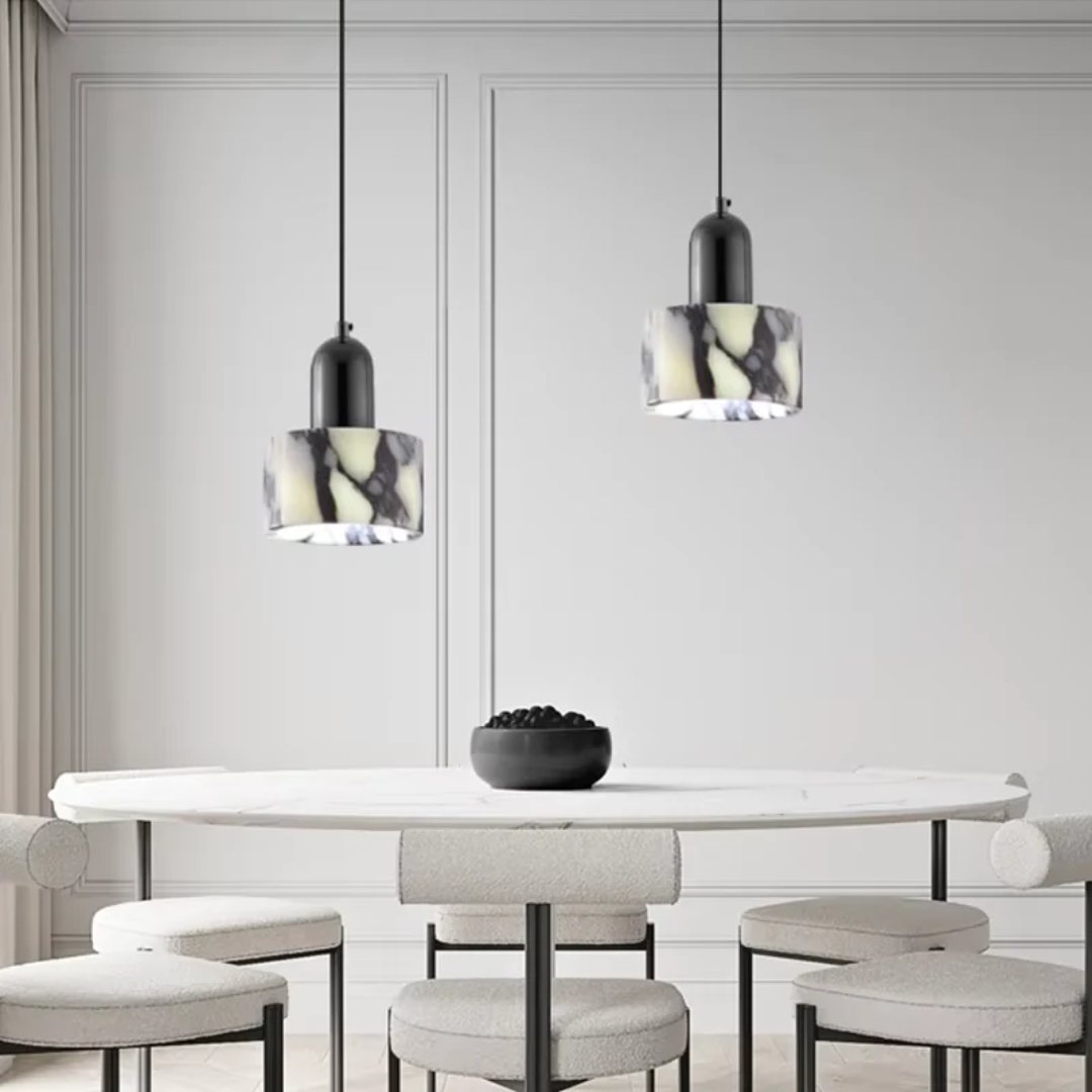 Lampa wisząca Kestrel Marble w kolorze czarnym do jadalni