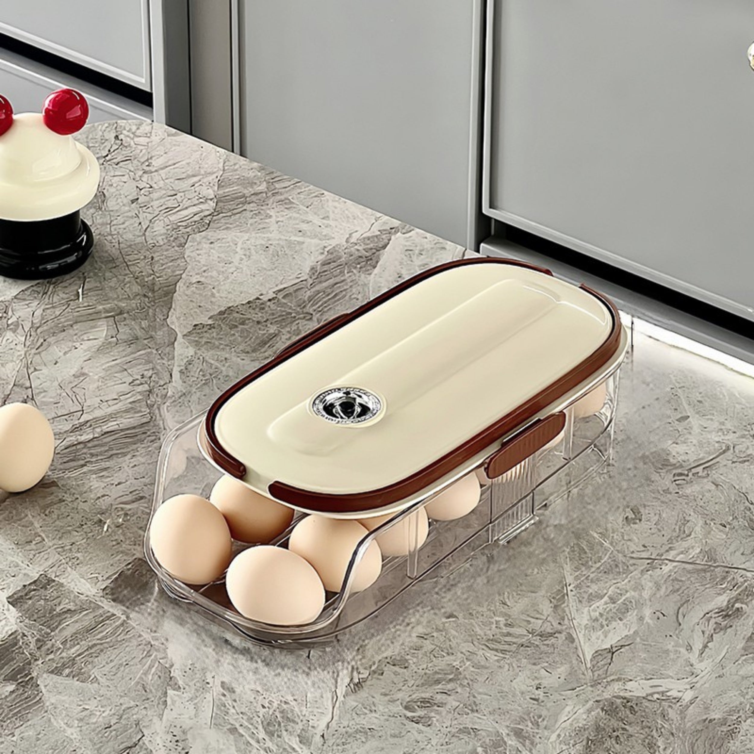 جا تخم‌مرغ یخچال اتوماتیک EggFlow با طراحی درب جانبی جمع‌وجور