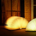 چراغ مطالعه و چراغ خواب LED به شکل کتاب LitLeaf برای اتاق خواب و میز کار