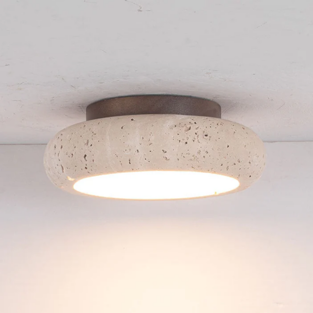 Novaera | Retro loftlampe i gul travertin for varme og karakter