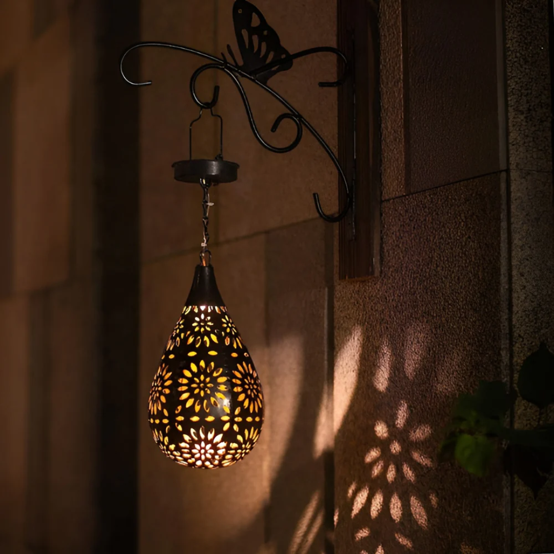 מנורת גן סולארית LyraLux מפלדת אל-חלד שחורה עם LED משקיעה עד עלות