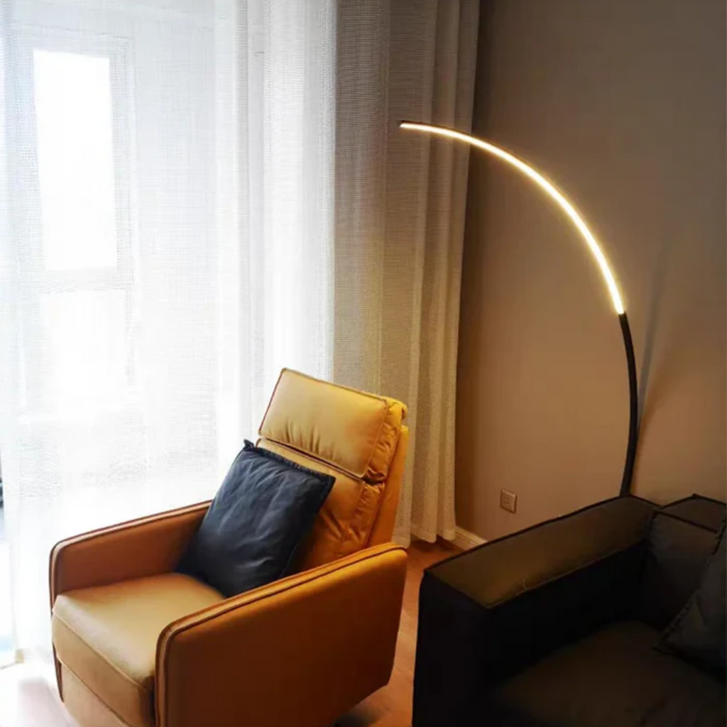 Solmere Arc LED-gulvlampe til stuer og soveværelser