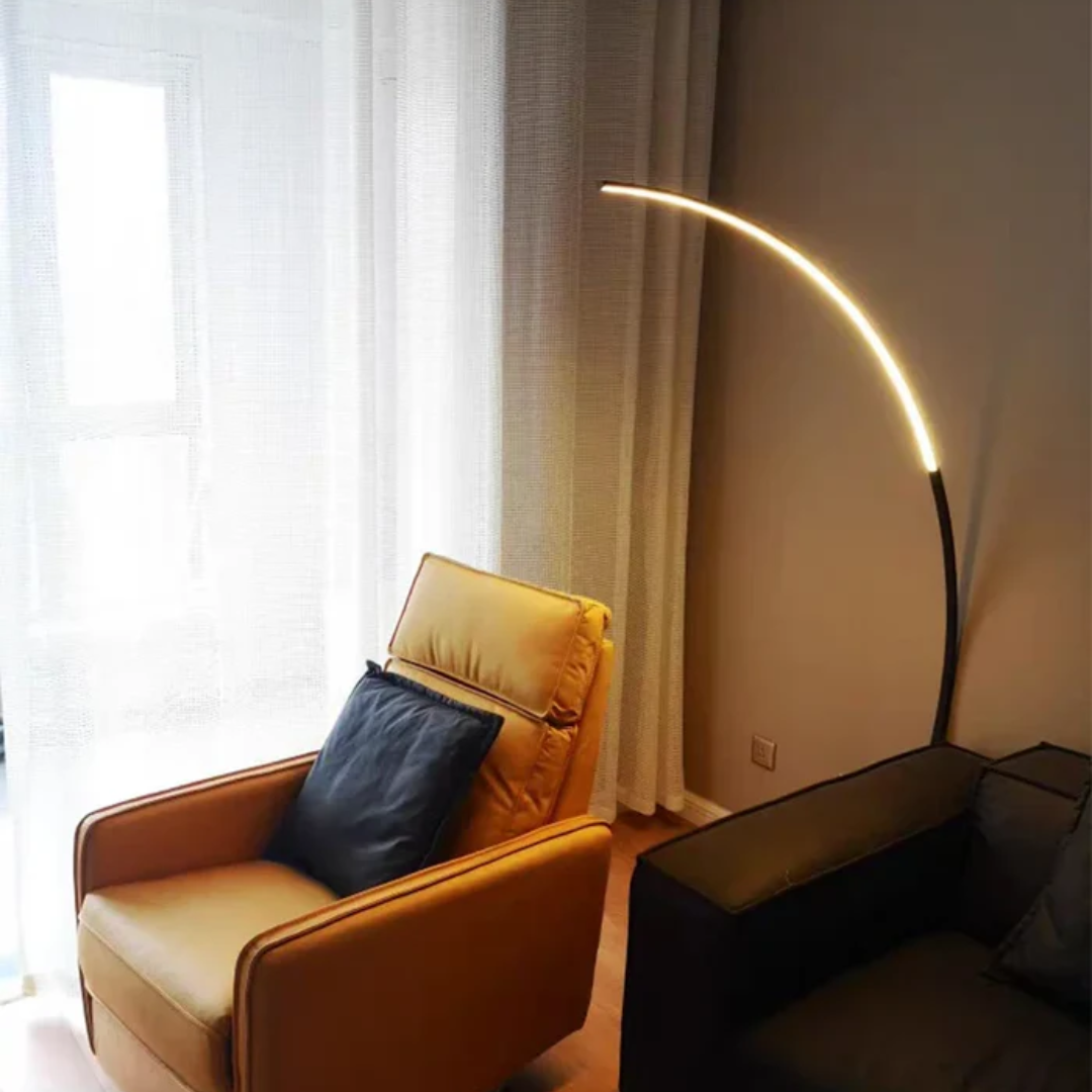 Solmere Arc LED-gulvlampe til stuer og soveværelser