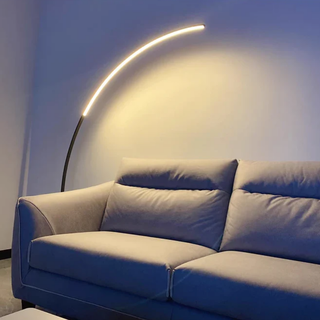 Solmere Arc LED-gulvlampe til stuer og soveværelser
