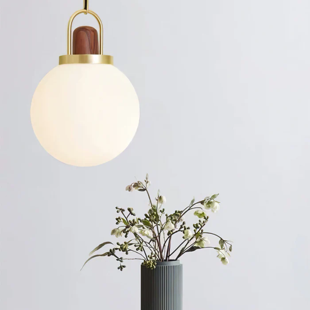 Lampa wisząca Lyra Glass Mood Ball z miedzianymi akcentami do jadalni