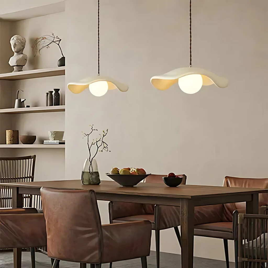 Lampa wisząca Solara do jadalni w stylu Wabi Sabi Studio
