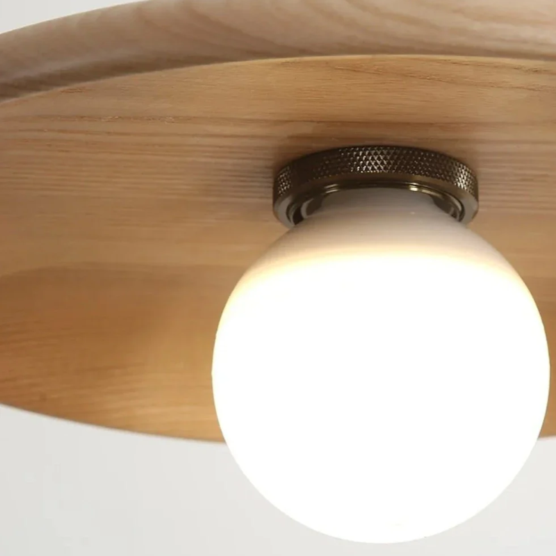 Závěsná LED lampa Oaklume z masivního dubového dřeva do jídelny