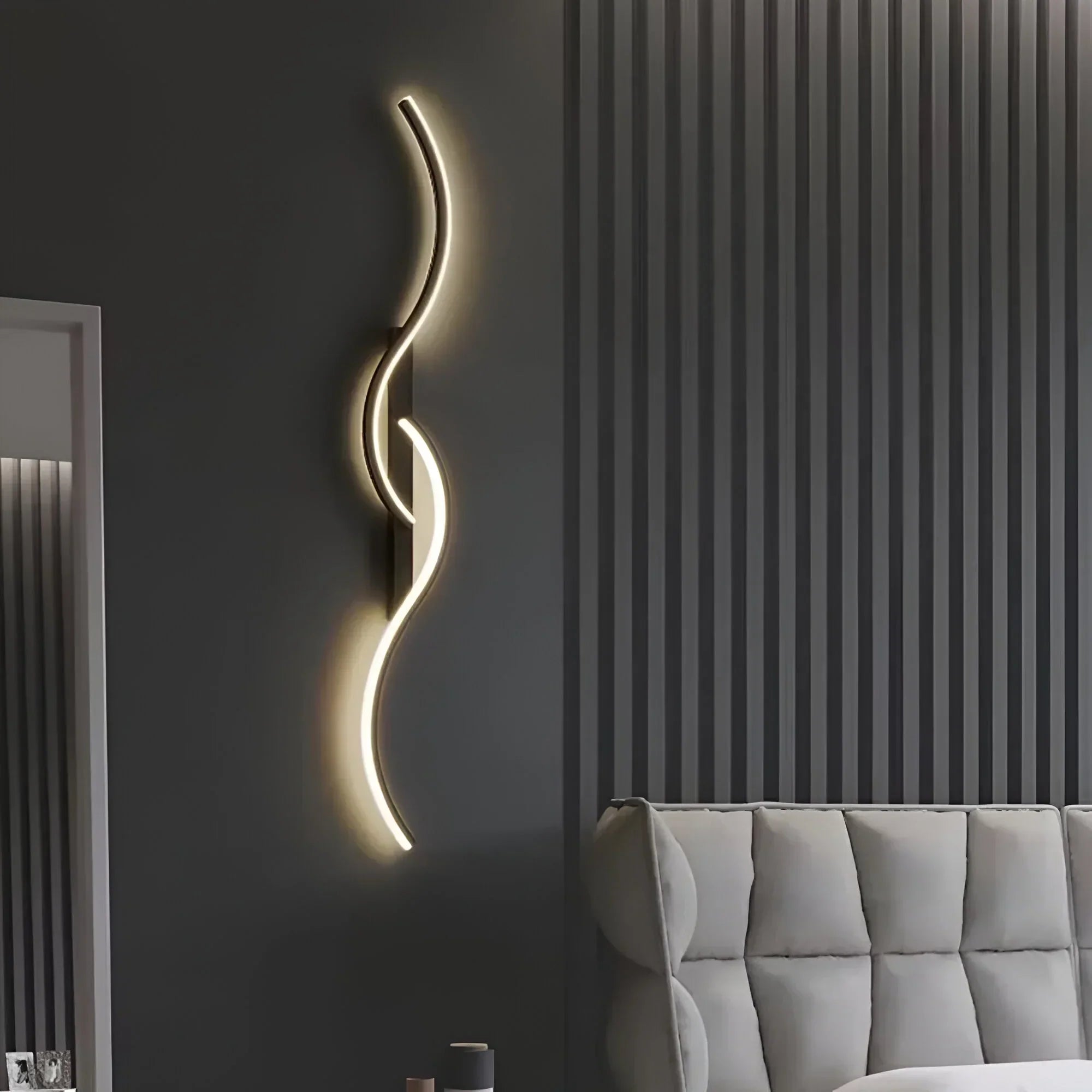 AstraArc Zakřivené Nástěnné Světlo pro Moderní Interiéry a Ambientní Světlo
