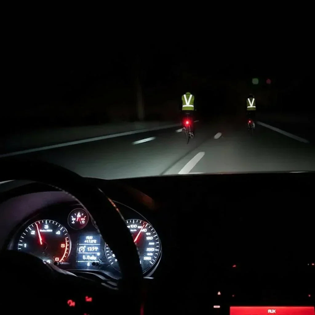 LumaRun Gilet Riflettente Regolabile a LED per Corsa Notturna