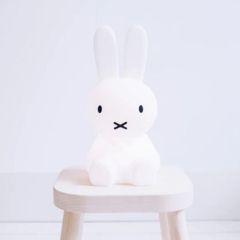 Lampada da tavolo CozyGlow con luce notturna per camere dei bambini, luce soffusa
