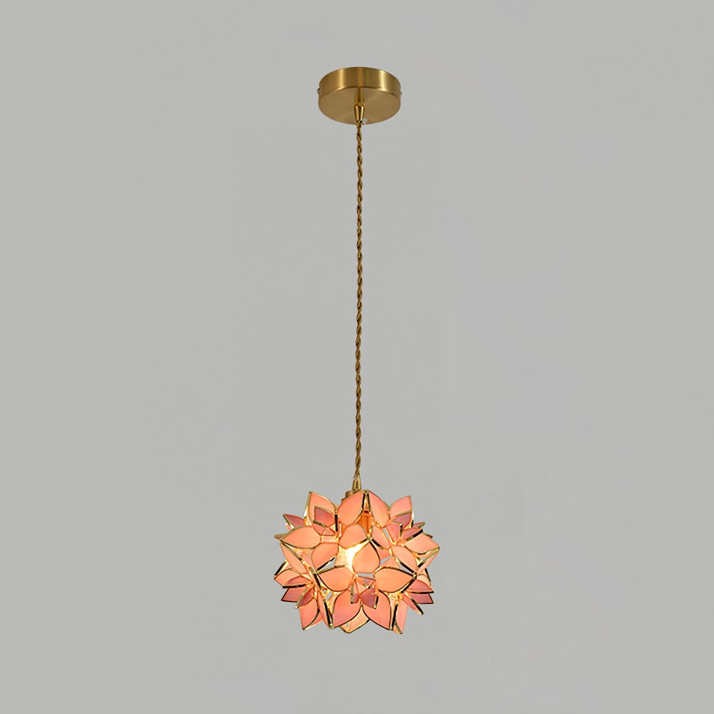 Závěsná lampa z mušle Capiz ručně vyrobená pro moderní a klasické interiéry
