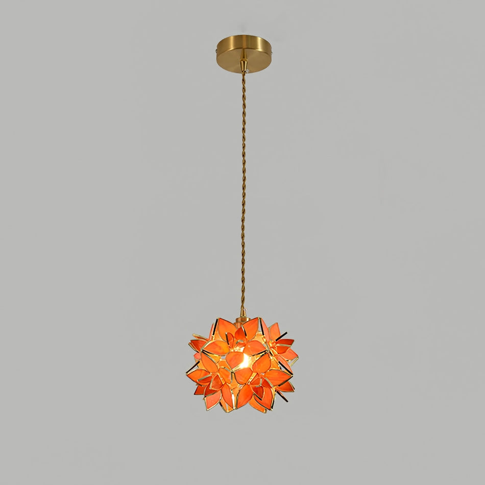 Závěsná lampa z mušle Capiz ručně vyrobená pro moderní a klasické interiéry