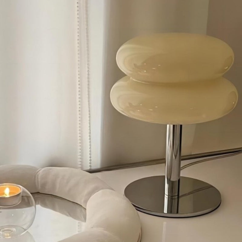 Lampa stołowa LumaStack w stylu Bauhaus z kolorowego szkła z układem cylindrów w stos