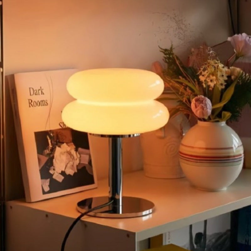 Lampa stołowa LumaStack w stylu Bauhaus z kolorowego szkła z układem cylindrów w stos