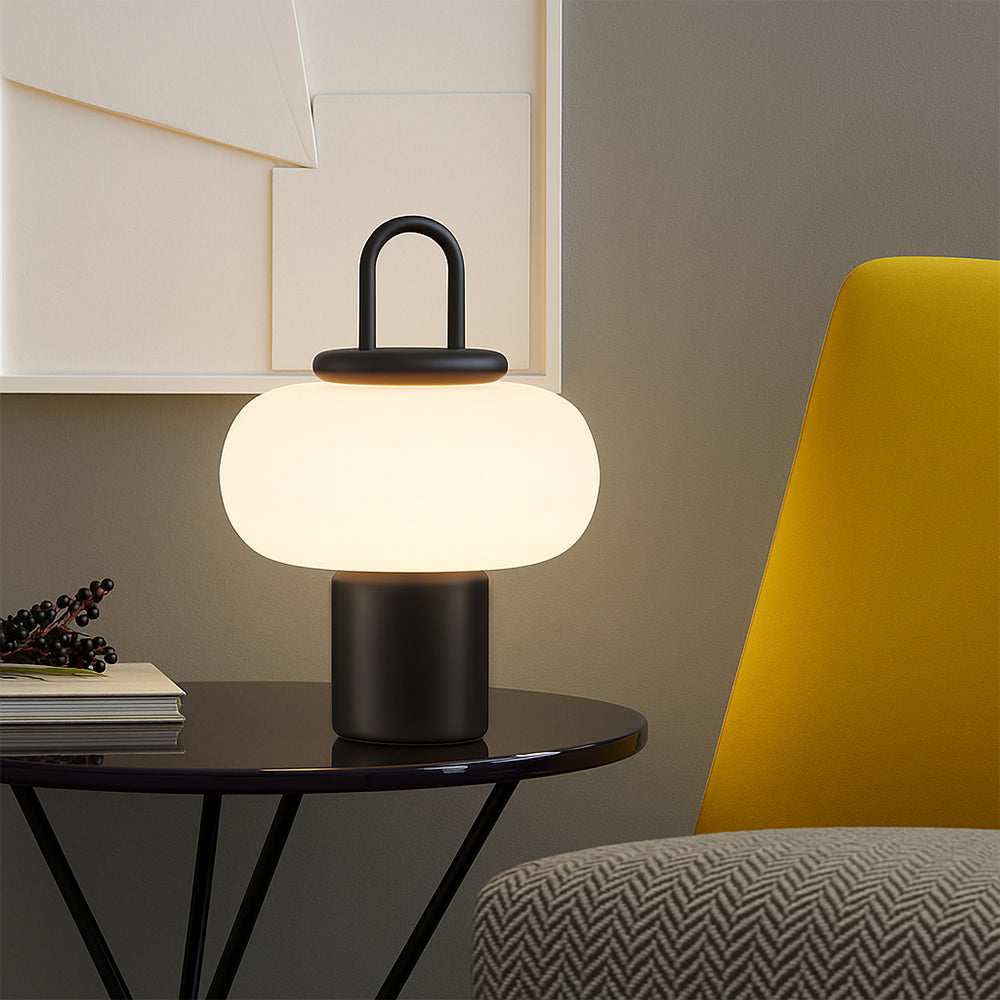 Nyra Nordic minimalistická stolní lampa na noční stolek