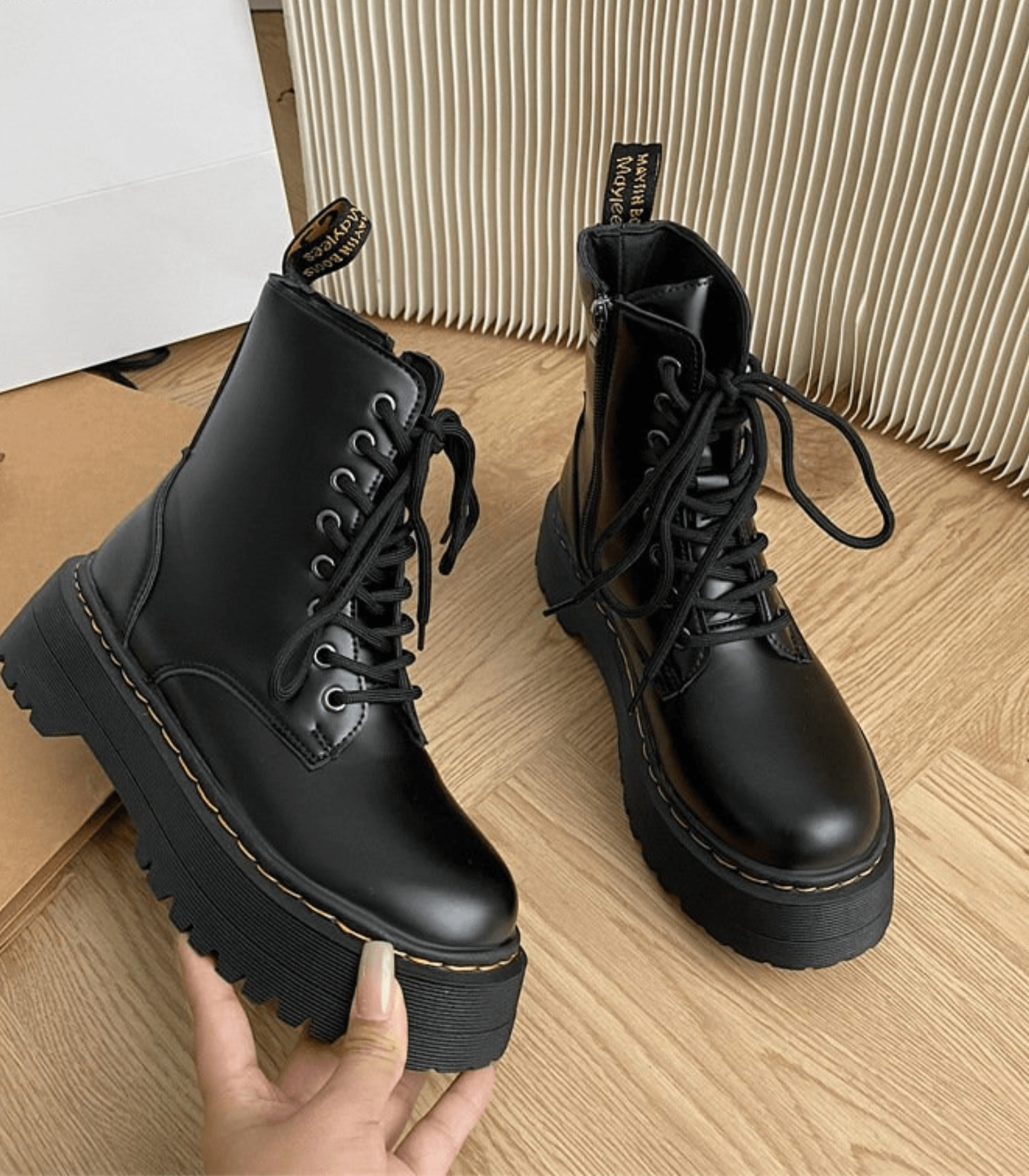 Platform Combat Boots In Black Leather With Lace Up Design