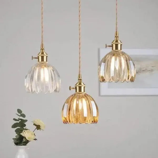 PetalGlow Bloom Glas-Hängeleuchte mit mattierten Blütenblättern