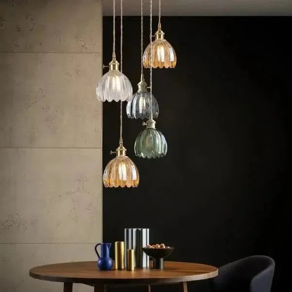 PetalGlow Bloom Glas-Hängeleuchte mit mattierten Blütenblättern