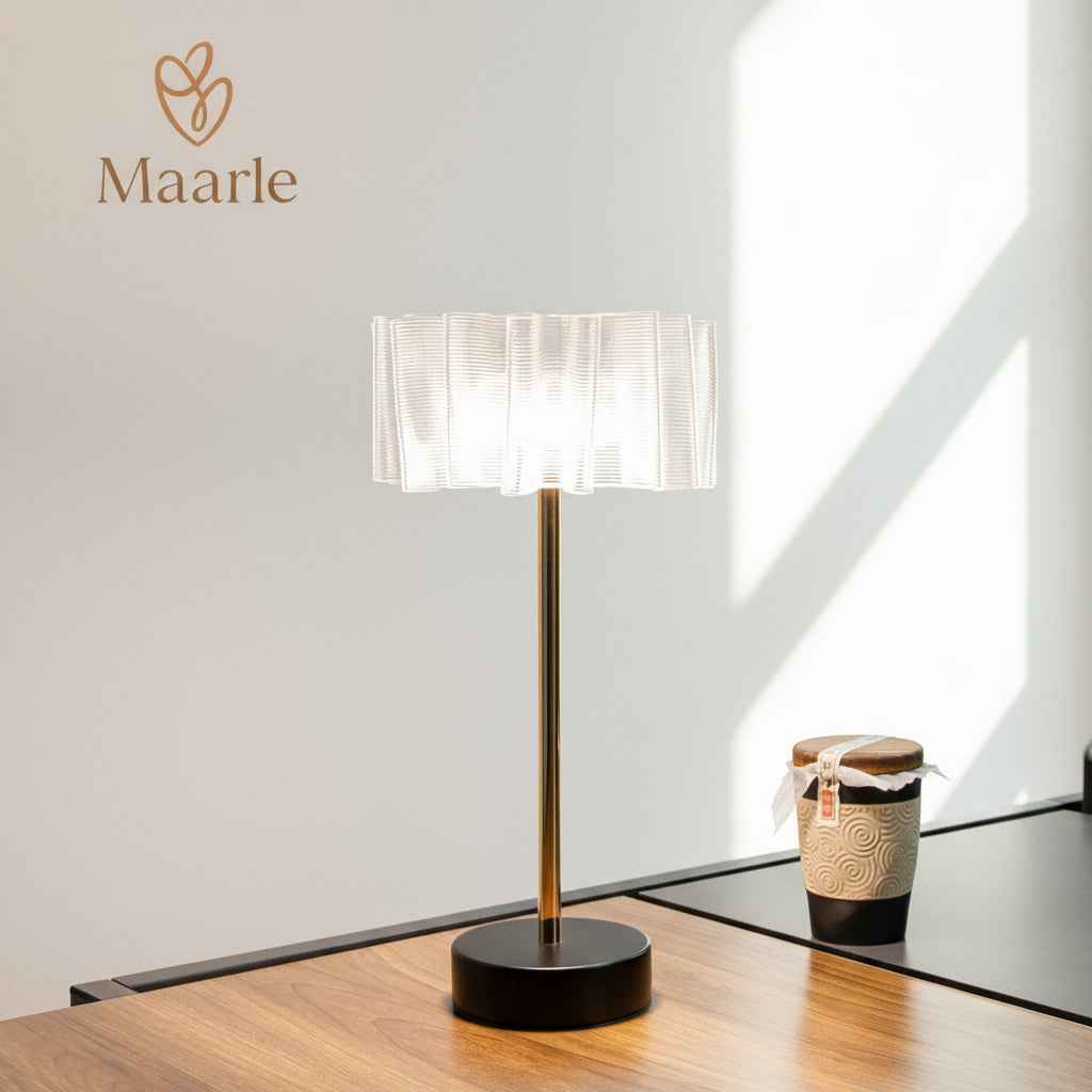 Lampă de masă LED Lyra cu comenzi tactile elegante