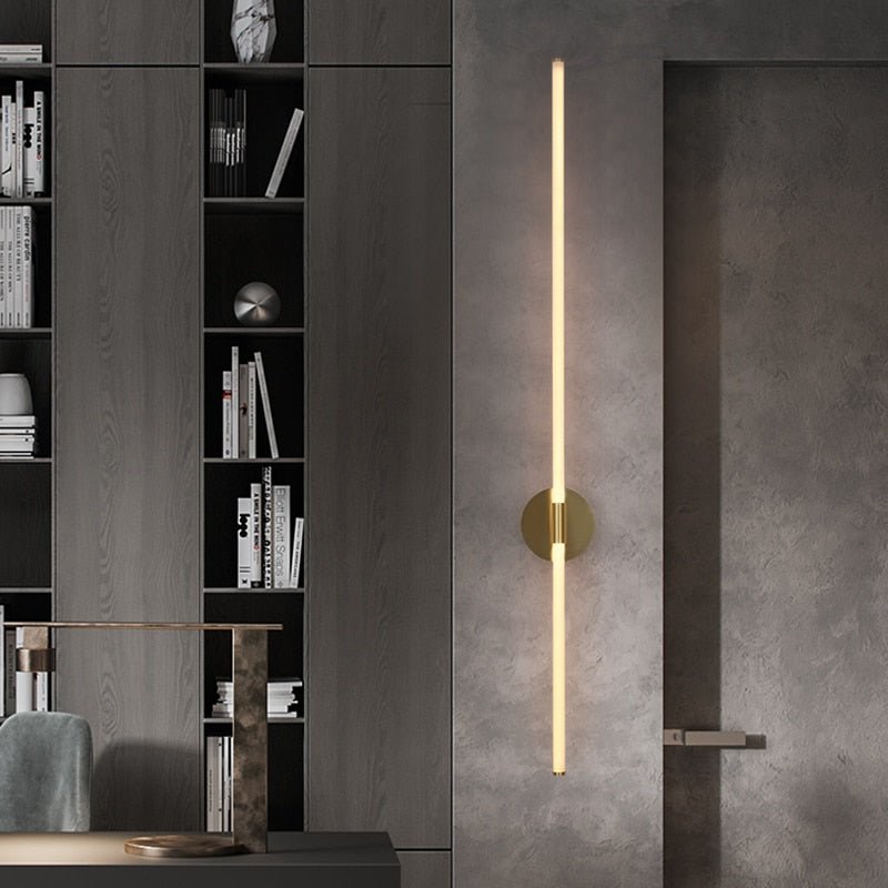 Nordická minimalistická nástěnná lampa s mečovitým designem pro chodby a obývací pokoje