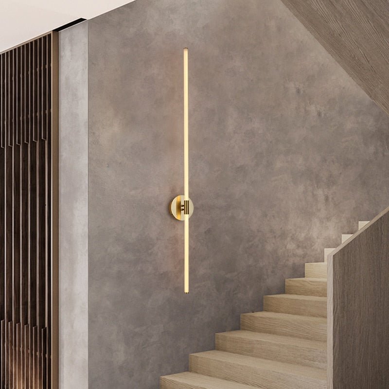 Nordická minimalistická nástěnná lampa s mečovitým designem pro chodby a obývací pokoje