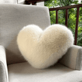 بالشتک نرم قلبی CuddleNest با خز مصنوعی برای فضاهای گرم و مدرن