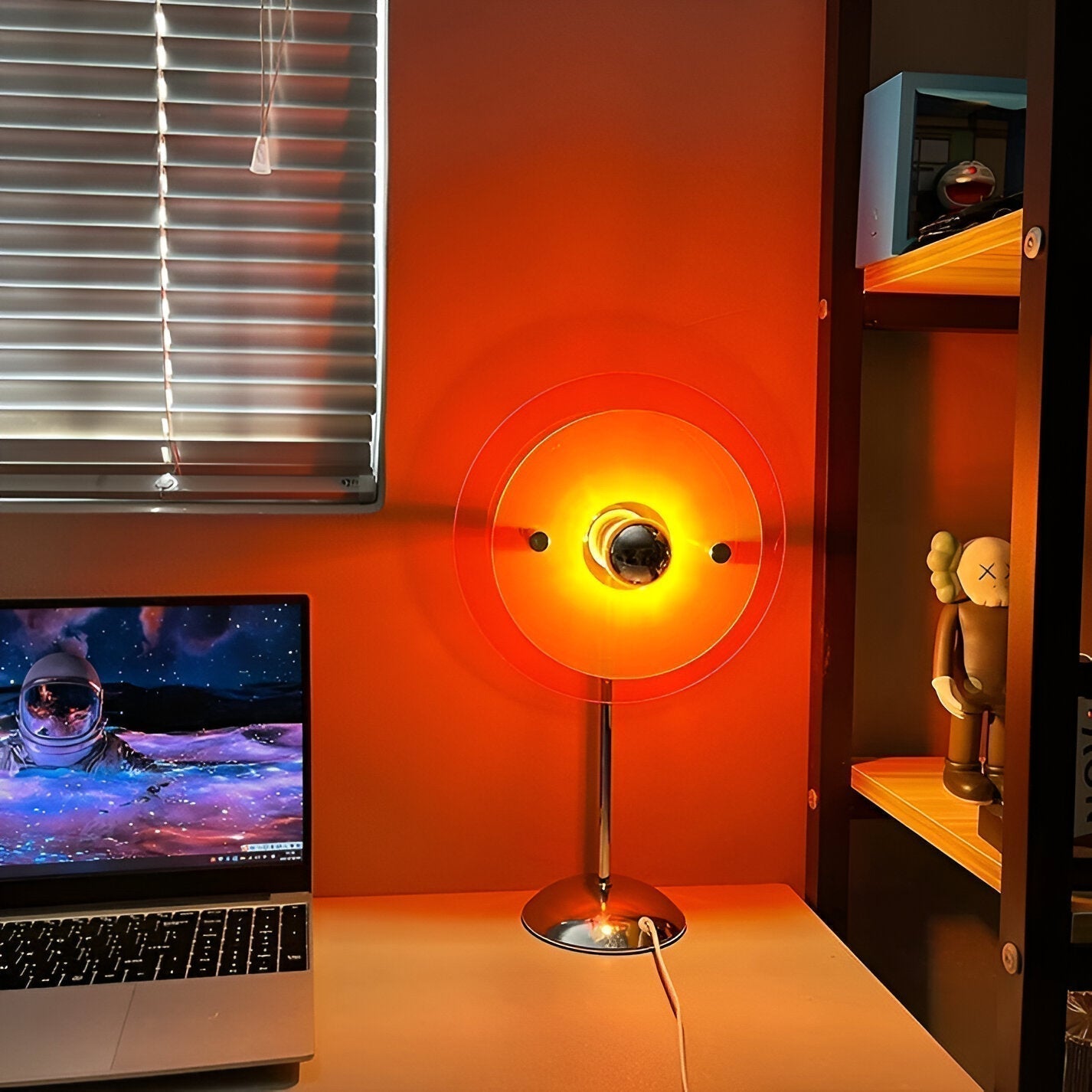 چراغ رومیزی LED مدل LumaNova Retro Disc برای میز تحریر، دراور و میز کنار تخت