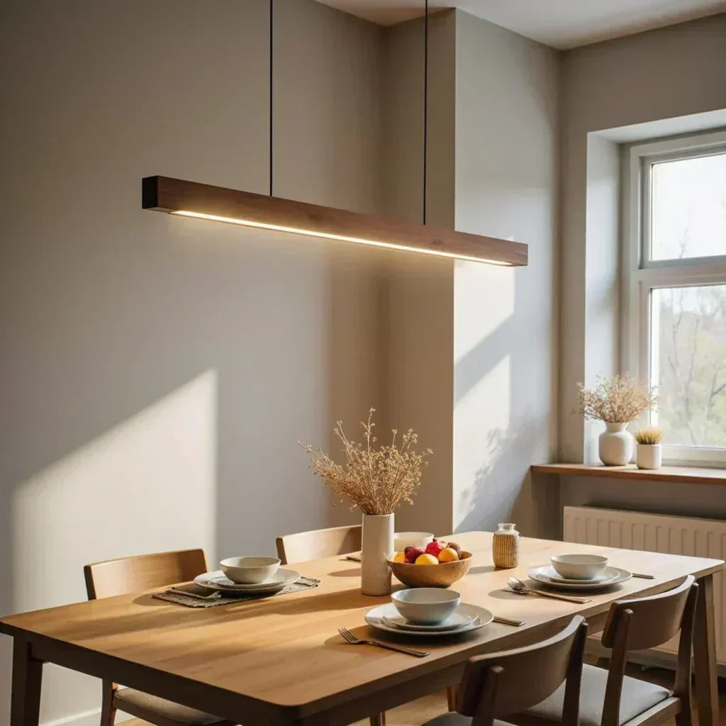 Quorra längliche Holzpendelleuchte für Esstisch