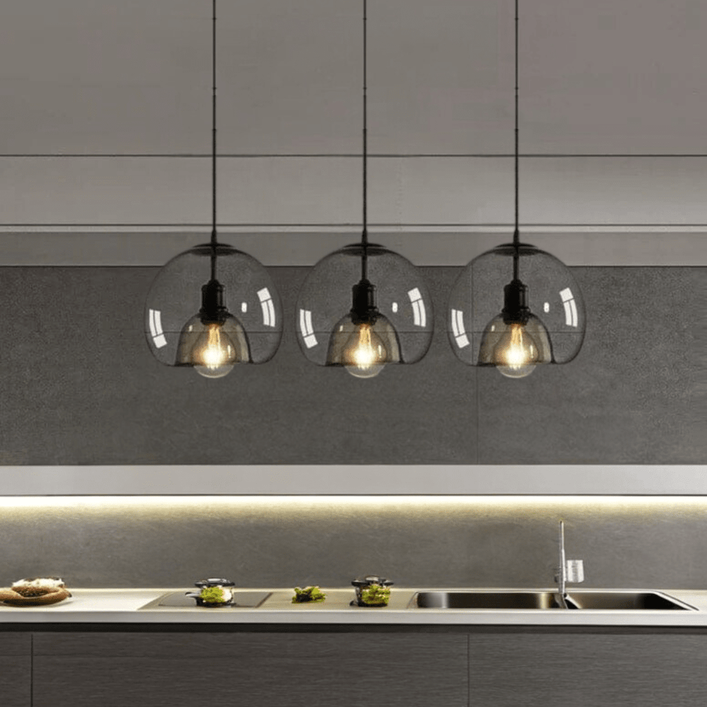 Aurea Glas-Pendelleuchten für moderne Innenräume – Beleuchten Küchen und Badezimmer