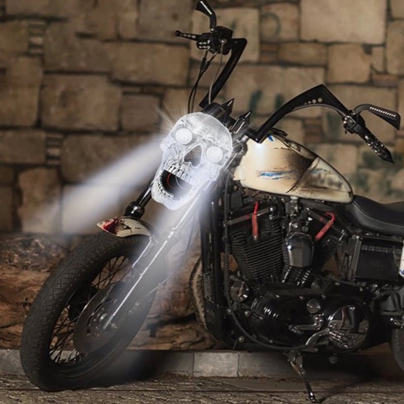 Noční jezdec LED lebka lampa na motocykly s retro chromovým povrchem