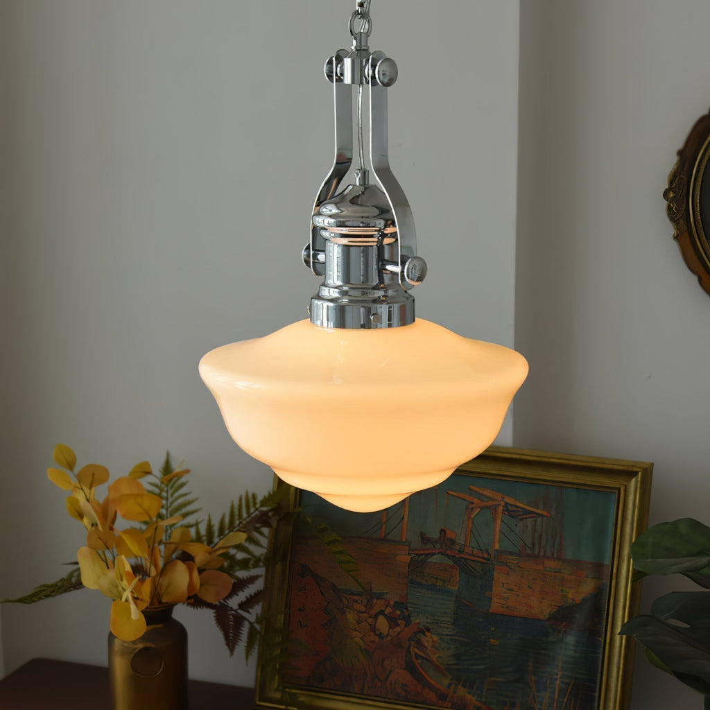 NovaLume glazen en metalen hanglamp in moderne schoolhuisstijl