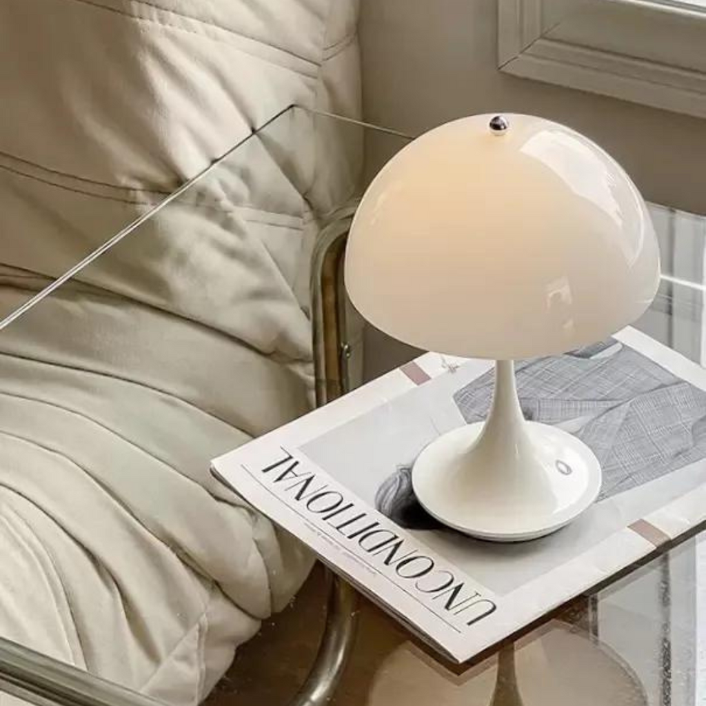 Lampka stołowa NyraLume z eleganckim światłem, z możliwością ładowania