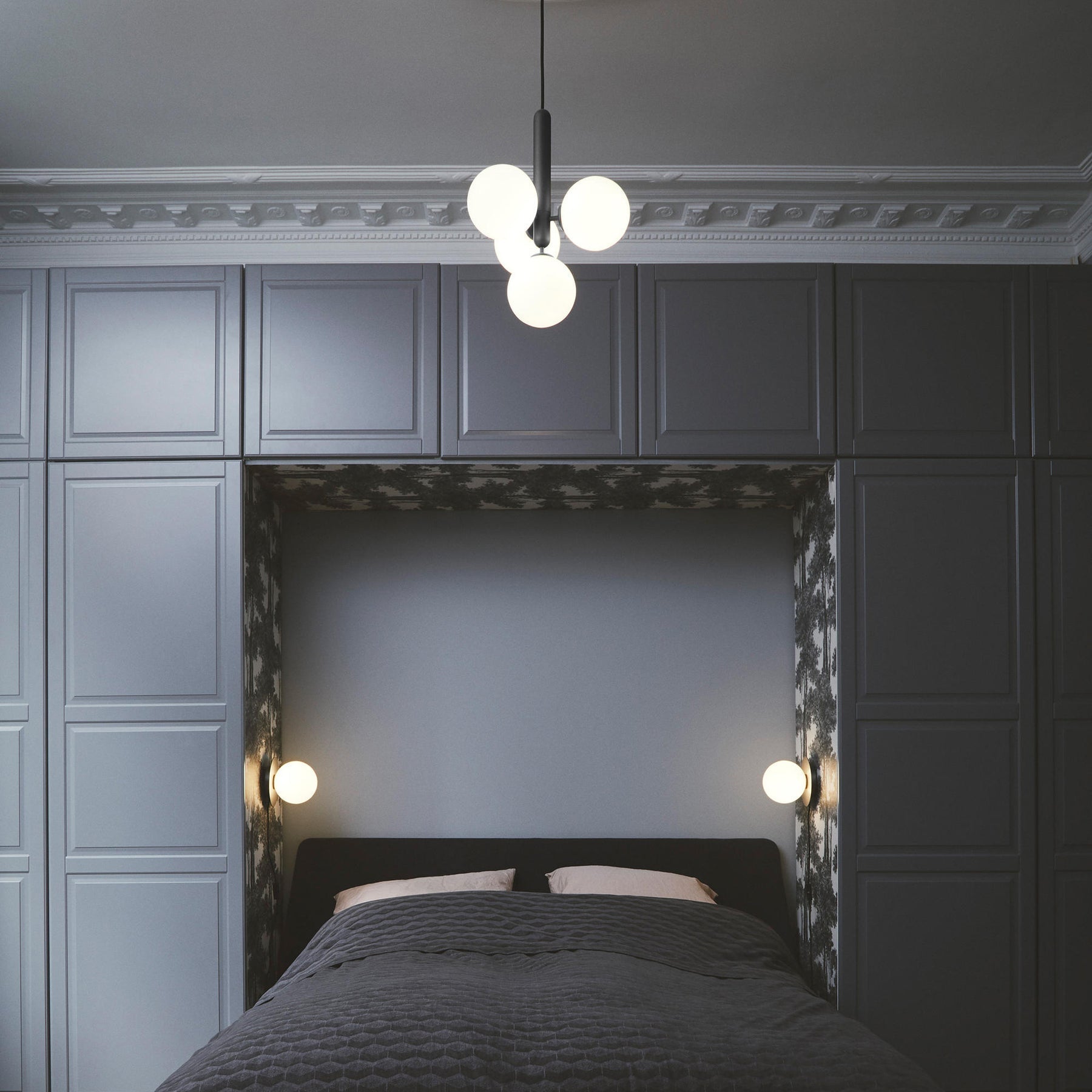 Minimalistyczna lampa wisząca Arcora Clear Glass do stołów jadalnych