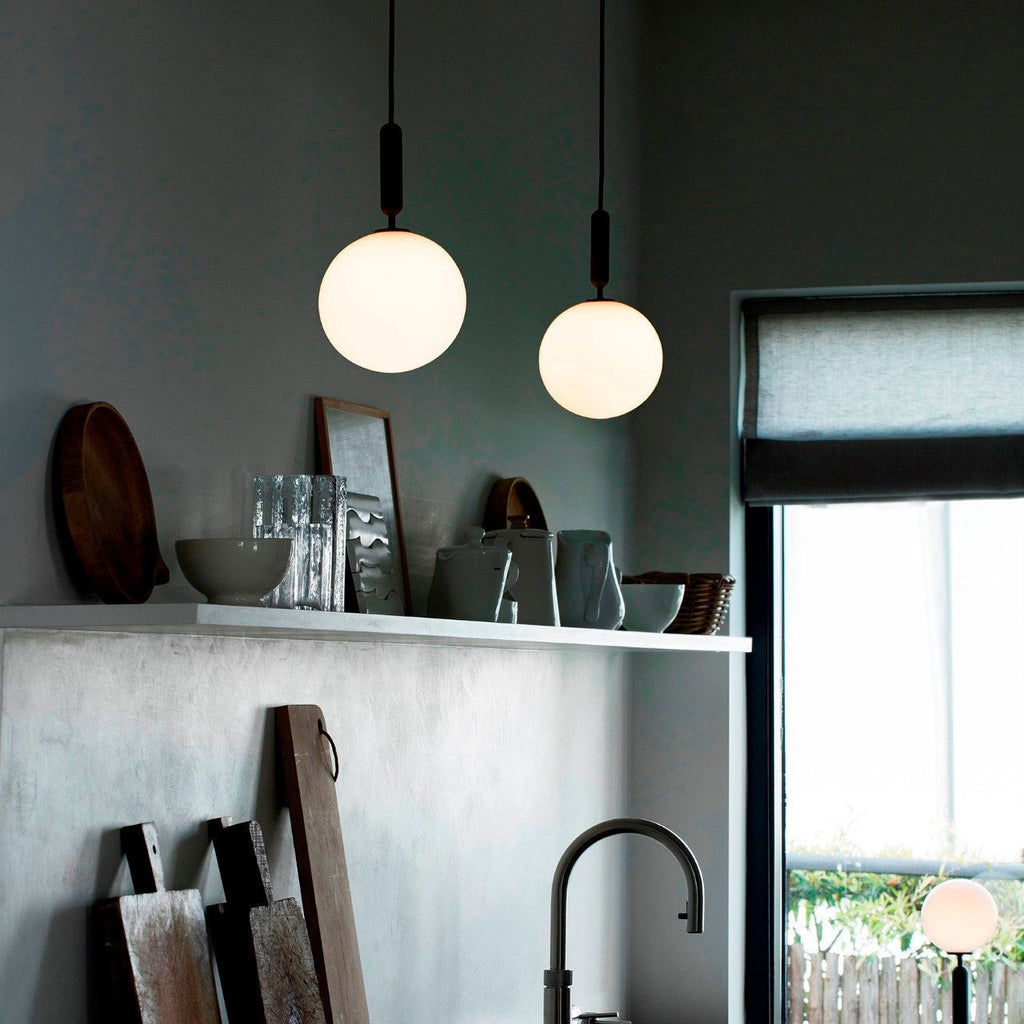 Minimalistyczna lampa wisząca Arcora Clear Glass do stołów jadalnych