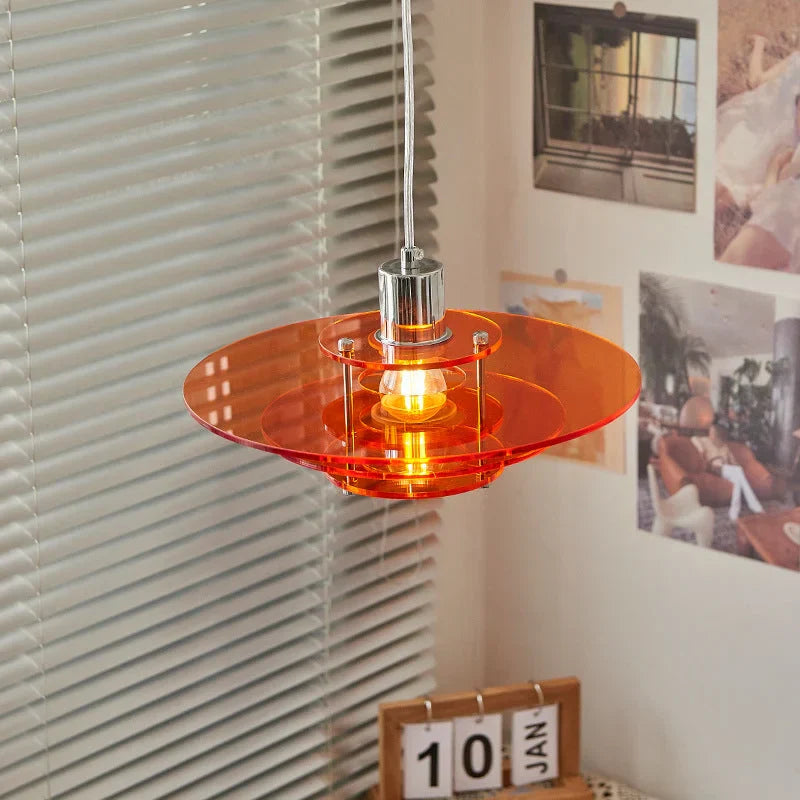 Luminara UFO akrylové závěsné svítidlo s moderní elegancí